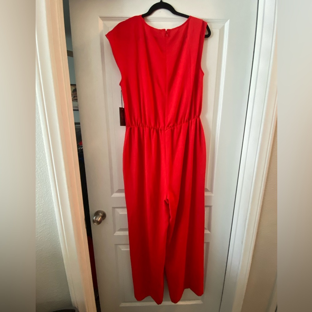 VINCE CAMUTO V NECK JUMPSUIT - Picture 6 of 7